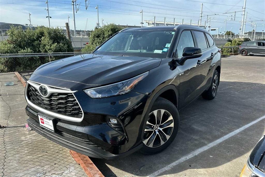 used 2024 Toyota Highlander car, priced at $43,246