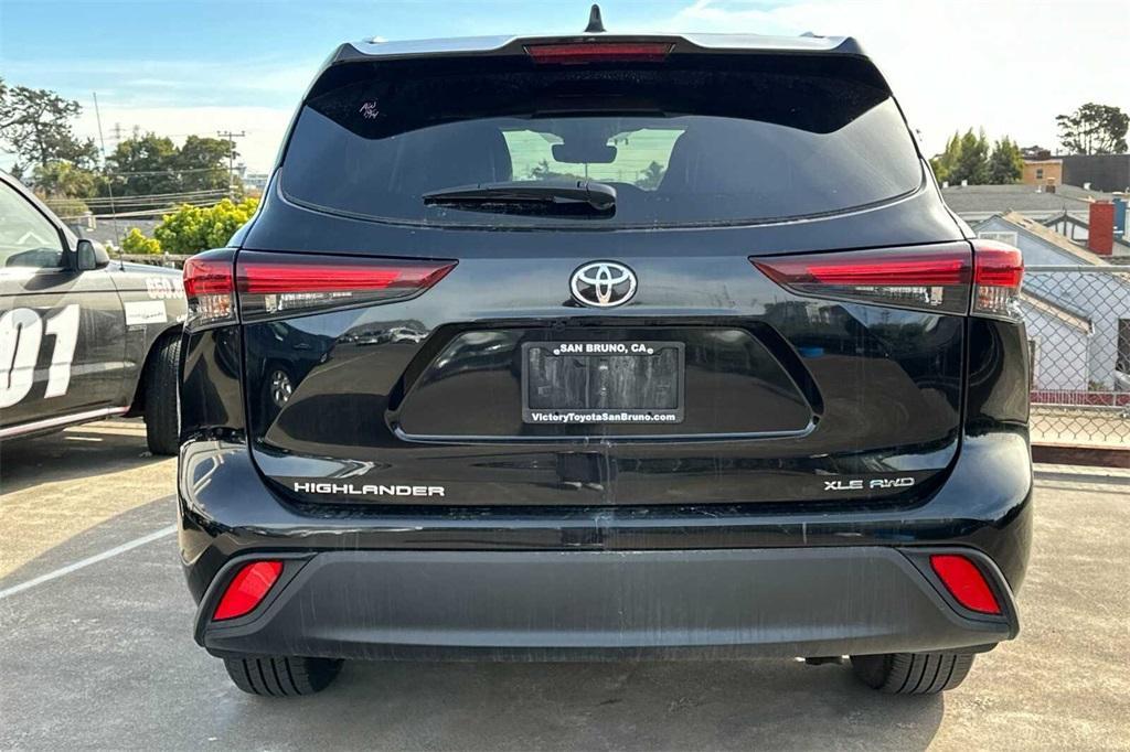 used 2024 Toyota Highlander car, priced at $43,246