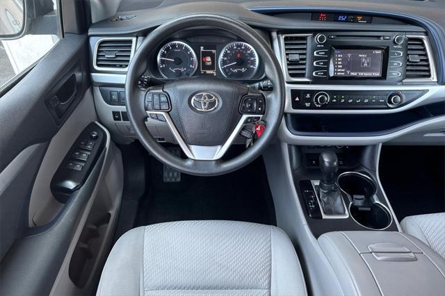 used 2019 Toyota Highlander car, priced at $26,166