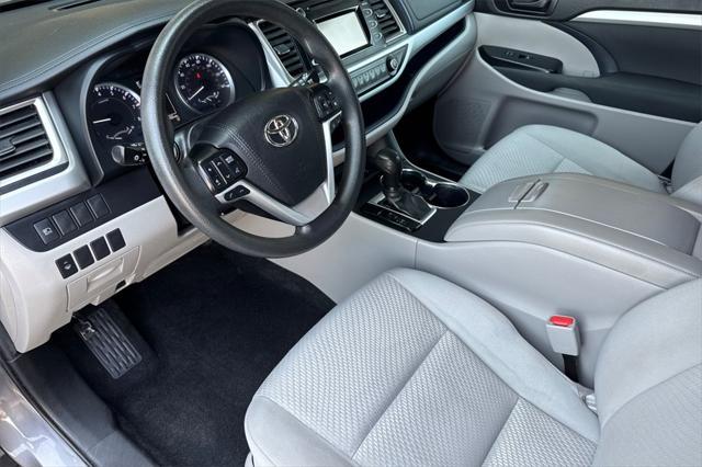 used 2019 Toyota Highlander car, priced at $26,166