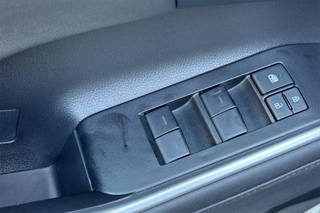 used 2023 Toyota Highlander car, priced at $39,061
