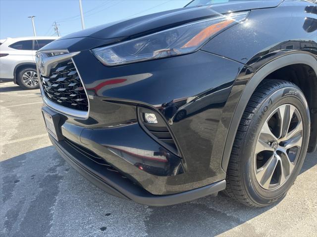 used 2022 Toyota Highlander car