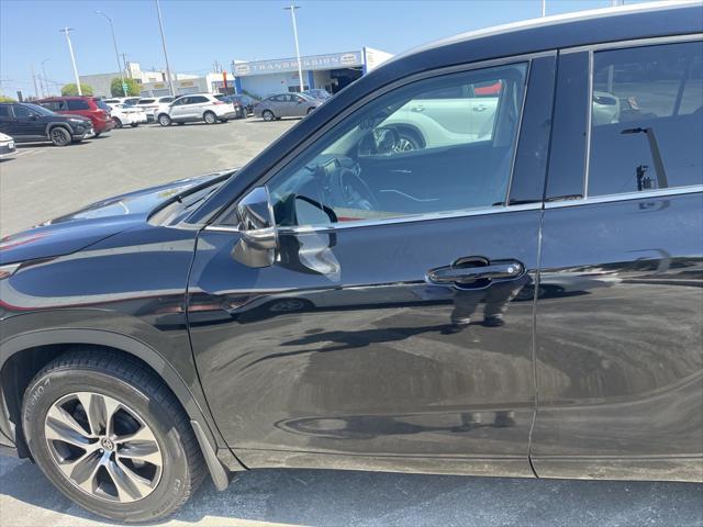 used 2022 Toyota Highlander car