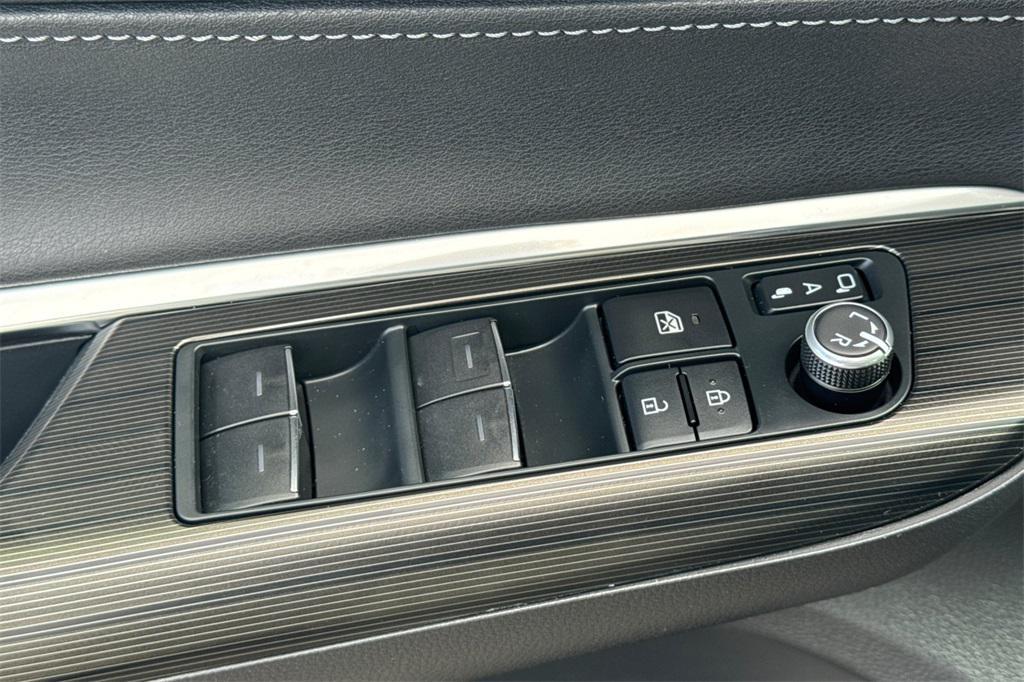 used 2022 Toyota Venza car, priced at $29,387