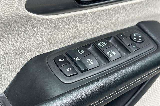 used 2022 Chrysler Pacifica car, priced at $21,644