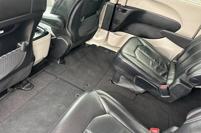 used 2022 Chrysler Pacifica car, priced at $21,644