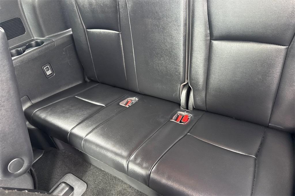 used 2022 Toyota Highlander car, priced at $32,600