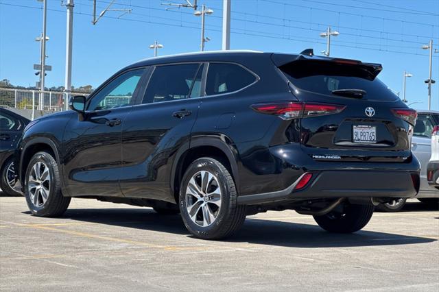 used 2024 Toyota Highlander car, priced at $41,866