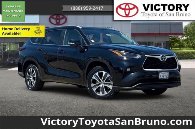 used 2024 Toyota Highlander car, priced at $41,866