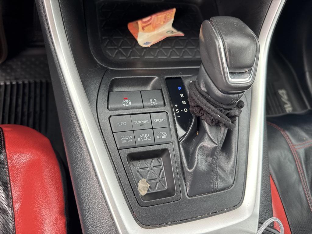 used 2019 Toyota RAV4 car, priced at $26,806