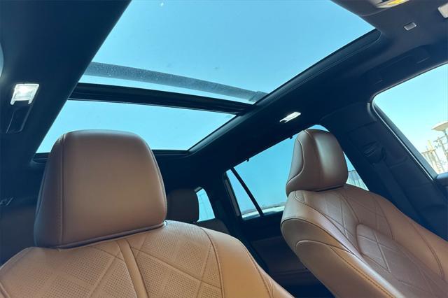 used 2021 Toyota Highlander car, priced at $39,893