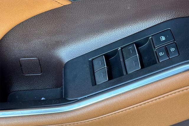 used 2021 Toyota Highlander car, priced at $39,893