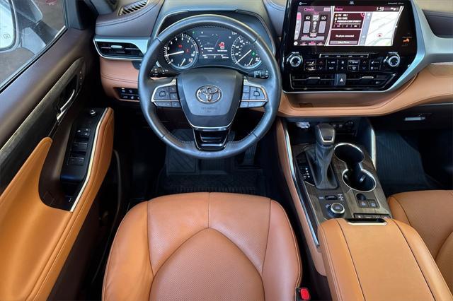 used 2021 Toyota Highlander car, priced at $39,893
