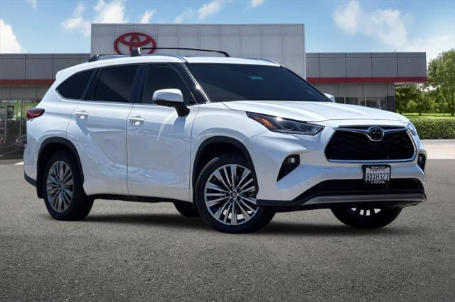 used 2021 Toyota Highlander car, priced at $39,893
