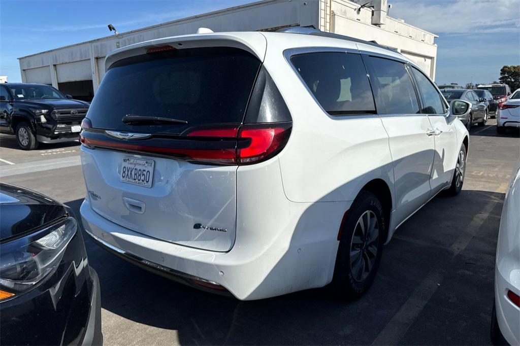 used 2021 Chrysler Pacifica Hybrid car, priced at $23,435