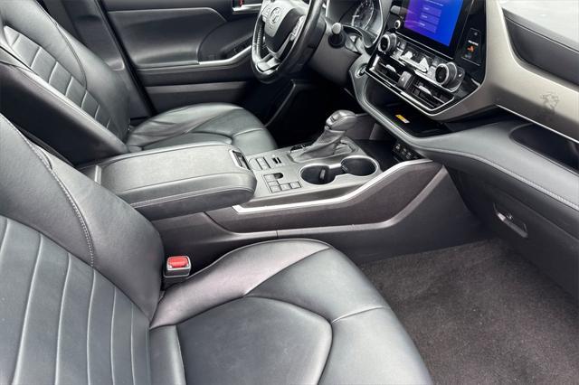 used 2023 Toyota Highlander car, priced at $37,140