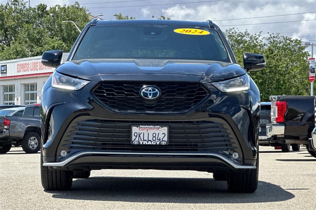 used 2024 Toyota Highlander car, priced at $44,691
