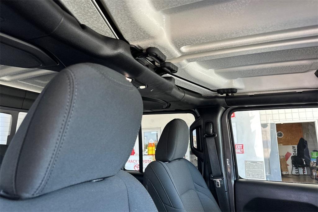 used 2021 Jeep Gladiator car, priced at $33,991