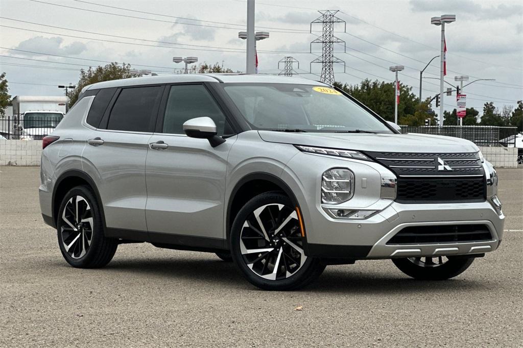 used 2024 Mitsubishi Outlander car, priced at $27,991