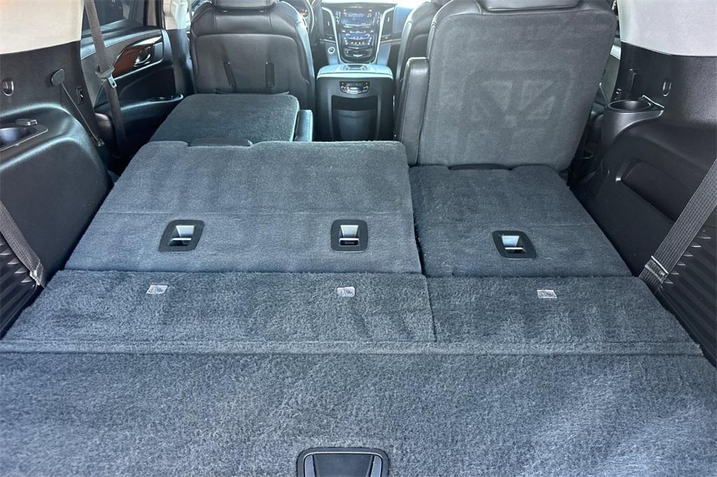 used 2020 Cadillac Escalade car, priced at $43,991