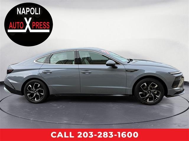 used 2025 Hyundai Sonata car, priced at $23,374