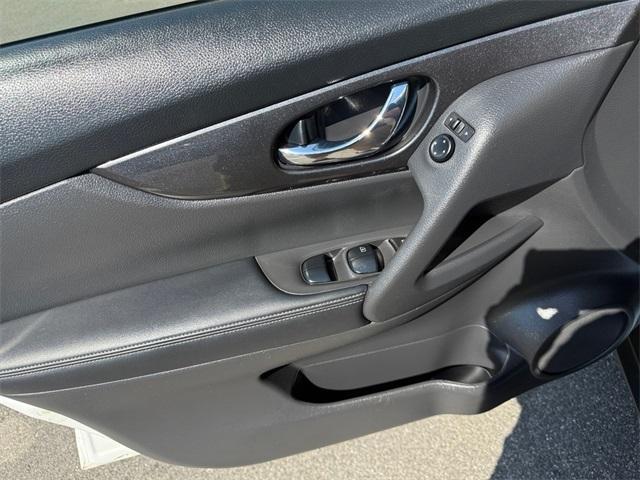 used 2019 Nissan Rogue car, priced at $16,241