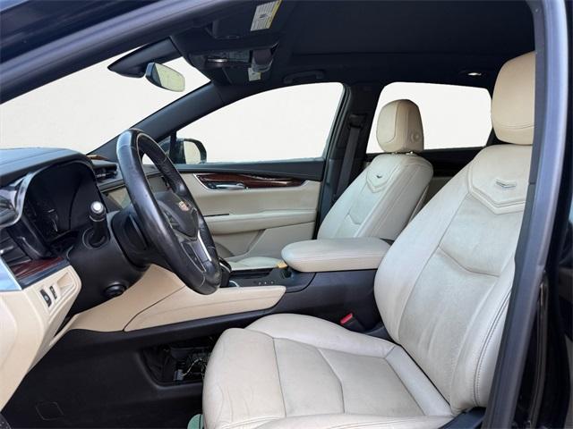 used 2018 Cadillac XT5 car, priced at $21,708