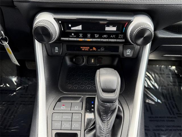 used 2020 Toyota RAV4 car, priced at $25,920
