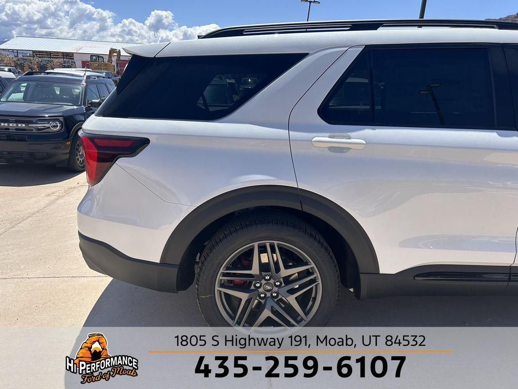 new 2025 Ford Explorer car, priced at $60,680