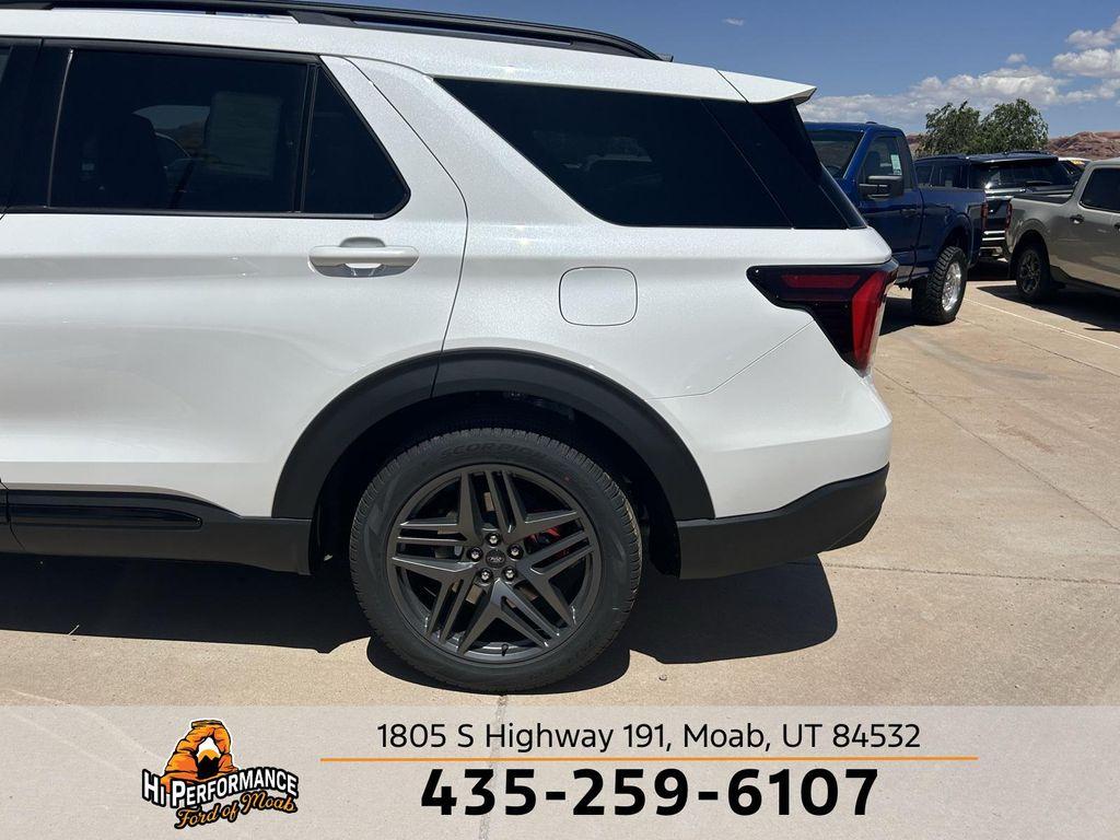 new 2025 Ford Explorer car, priced at $60,680