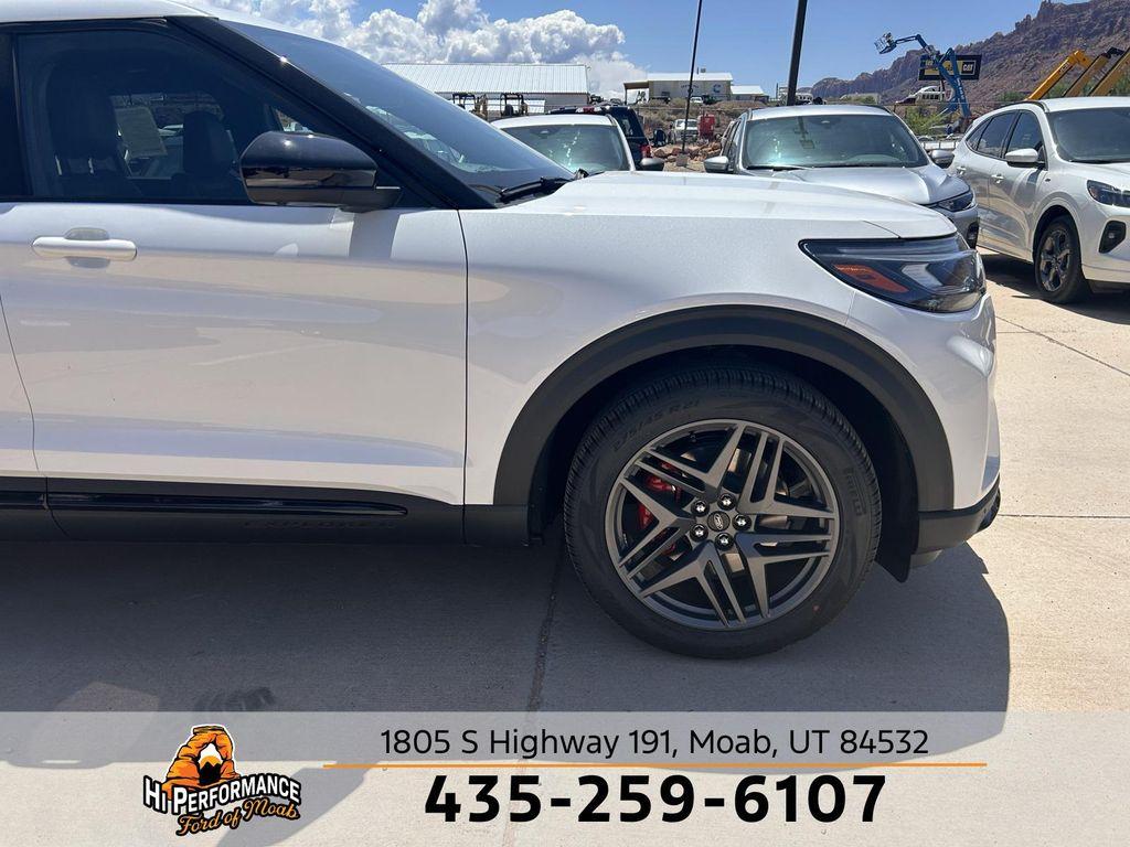 new 2025 Ford Explorer car, priced at $60,680