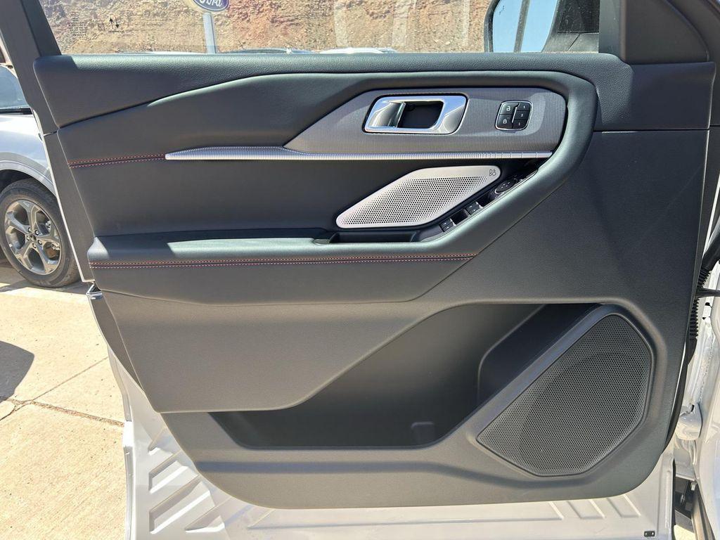 new 2025 Ford Explorer car, priced at $60,680