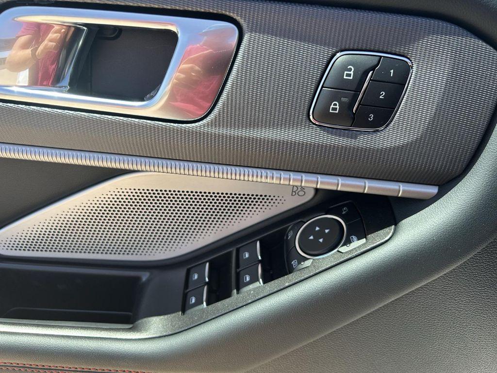new 2025 Ford Explorer car, priced at $60,680