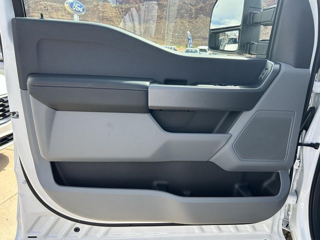 new 2025 Ford F-350 car, priced at $54,855