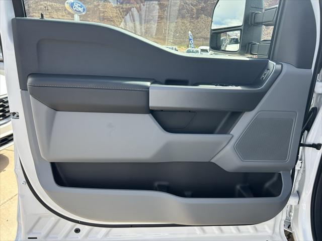 new 2025 Ford F-350 car, priced at $57,855