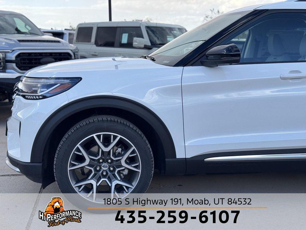 new 2025 Ford Explorer car, priced at $59,740