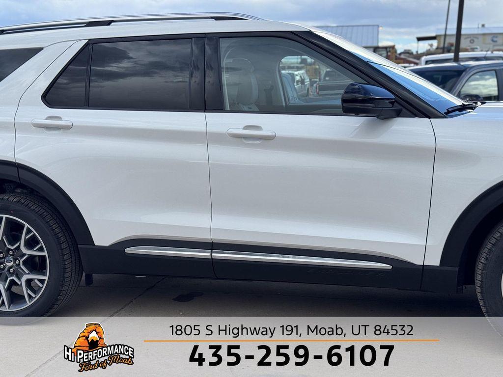 new 2025 Ford Explorer car, priced at $59,740