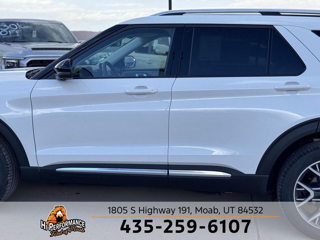 new 2025 Ford Explorer car, priced at $59,740