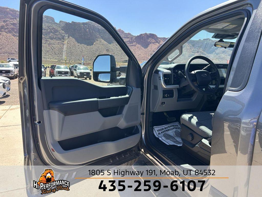 new 2025 Ford F-250 car, priced at $65,465