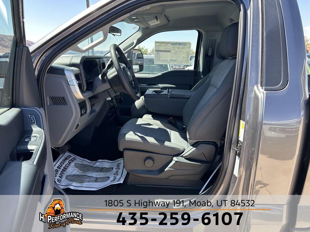 new 2025 Ford F-250 car, priced at $65,465