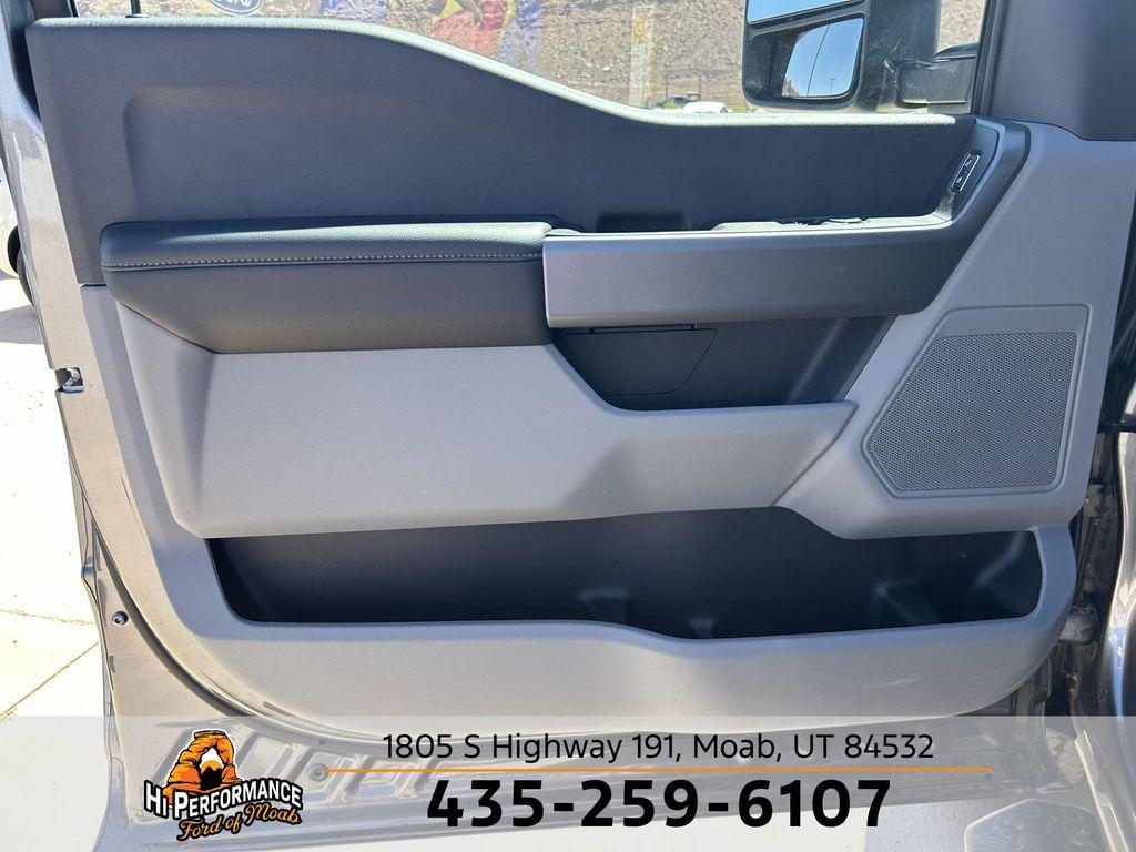 new 2025 Ford F-250 car, priced at $65,465