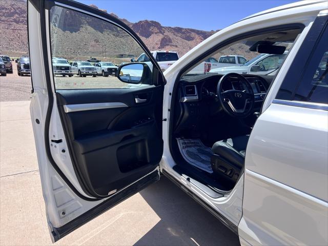 used 2017 Toyota Highlander car, priced at $26,645