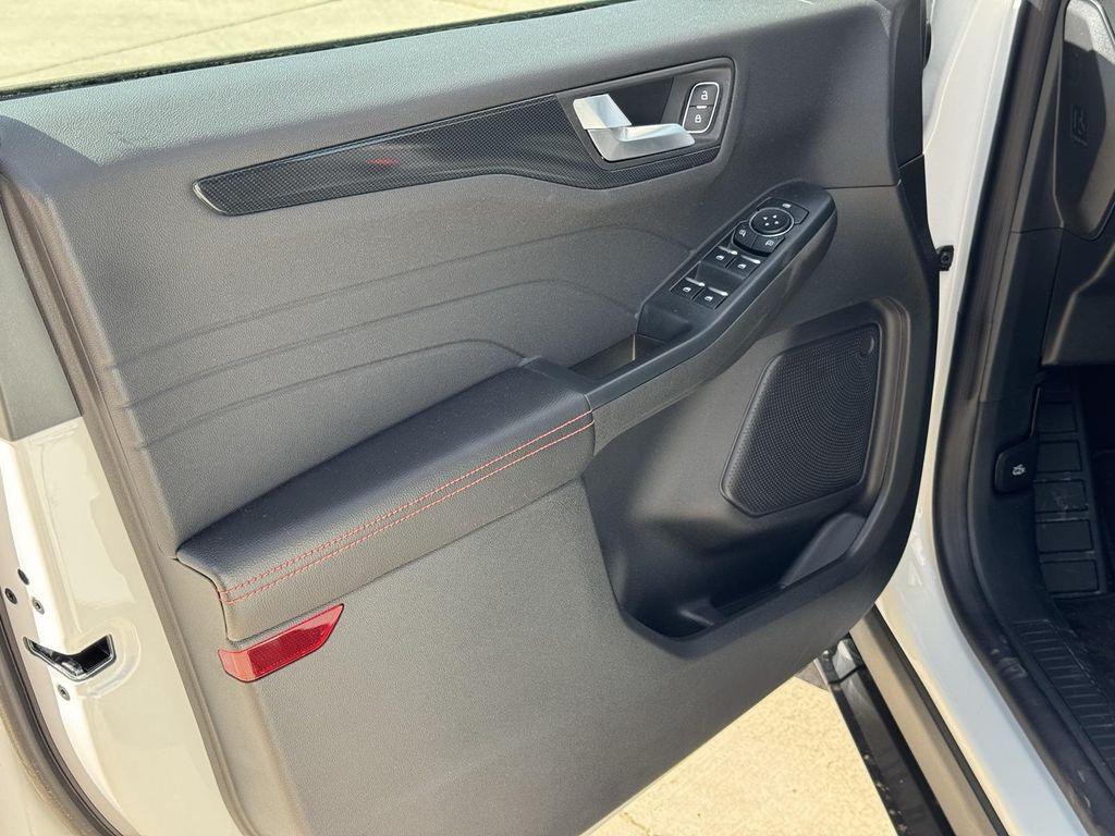 new 2024 Ford Escape car, priced at $33,995