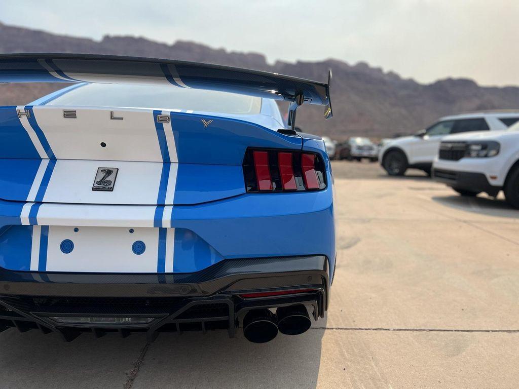 new 2025 Ford Mustang car
