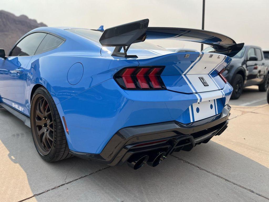 new 2025 Ford Mustang car