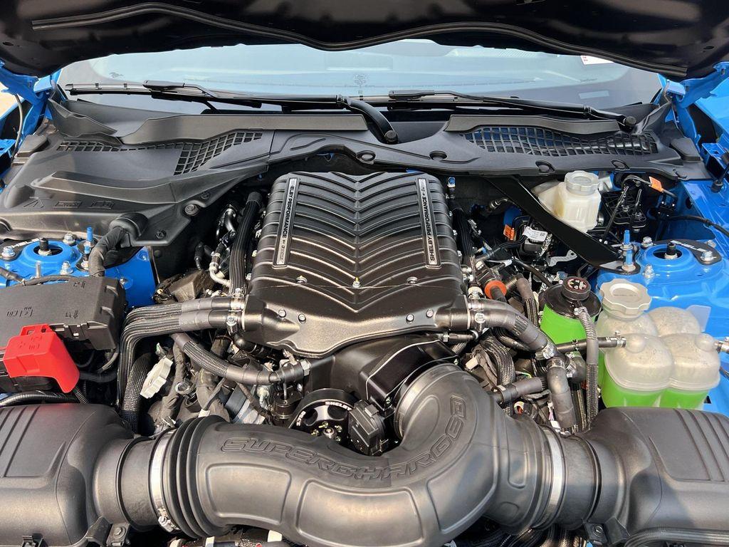 new 2025 Ford Mustang car