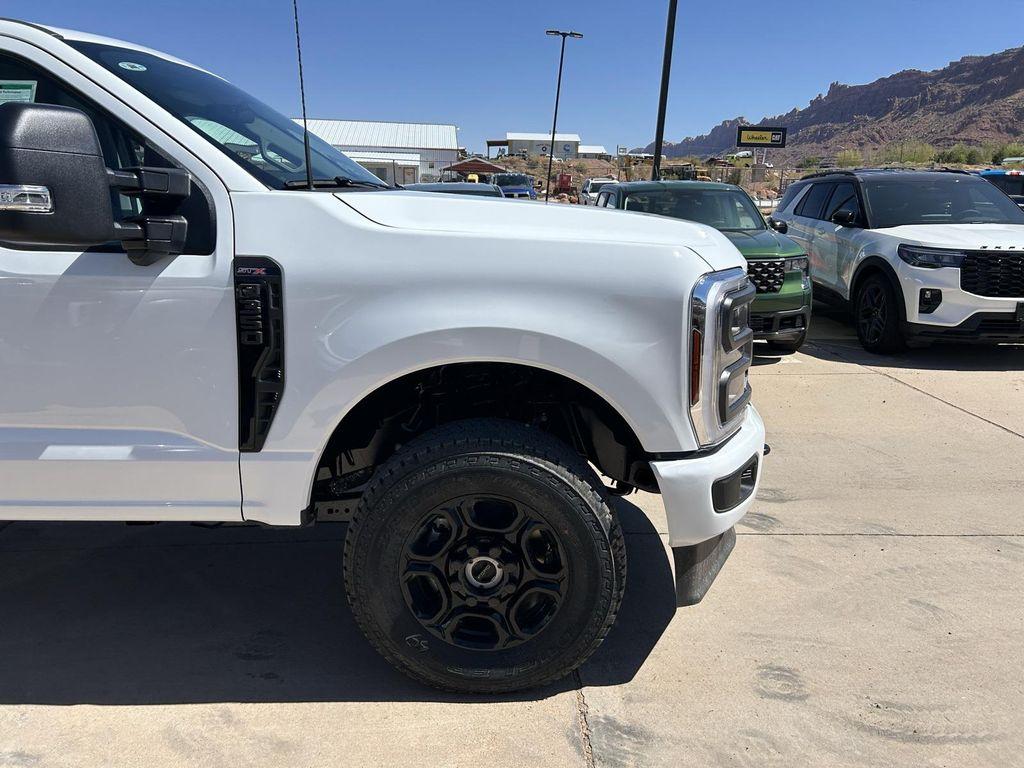 new 2025 Ford F-350 car, priced at $57,160