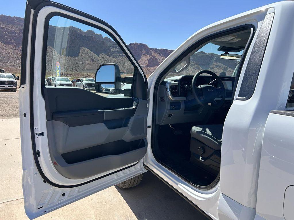 new 2025 Ford F-350 car, priced at $57,160