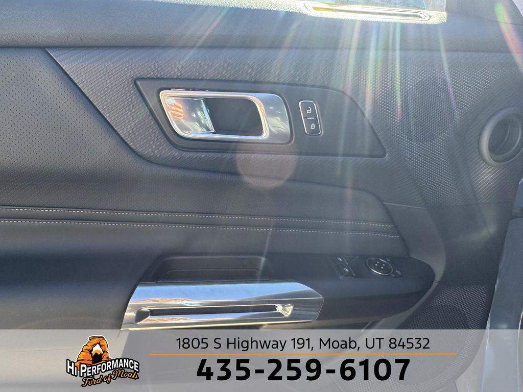 new 2025 Ford Mustang car