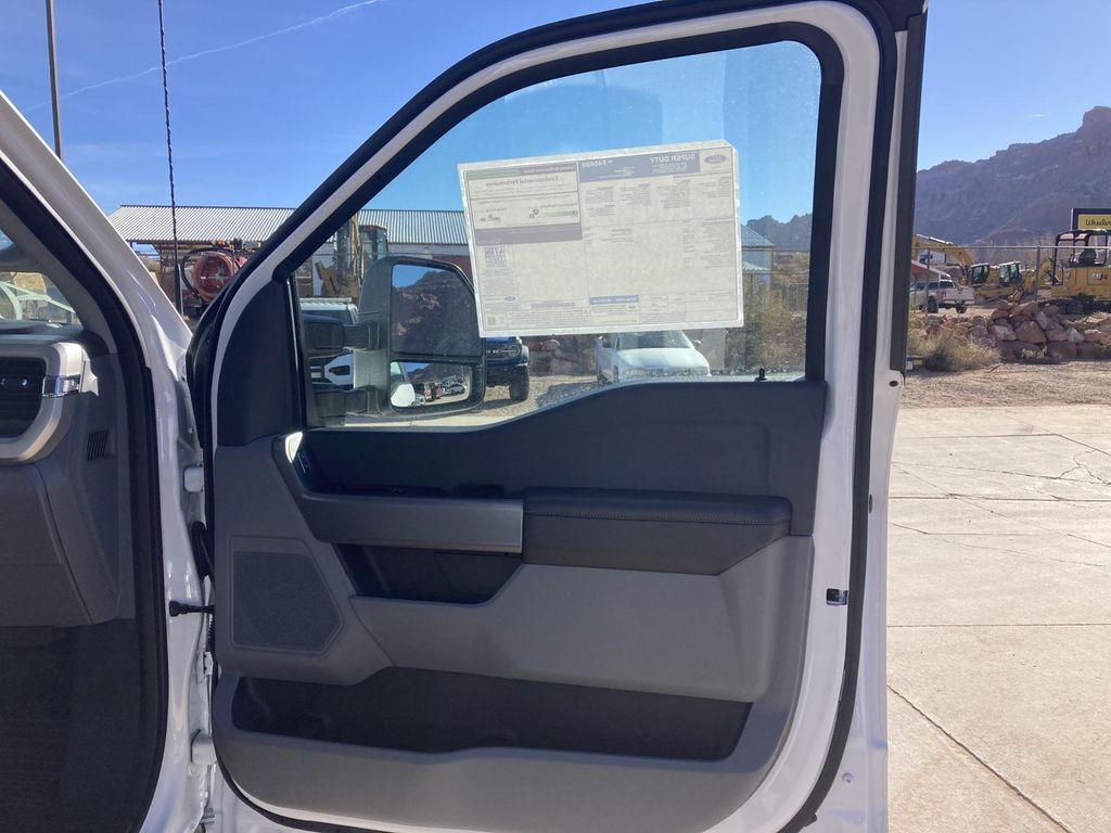 new 2024 Ford F-250 car, priced at $50,675